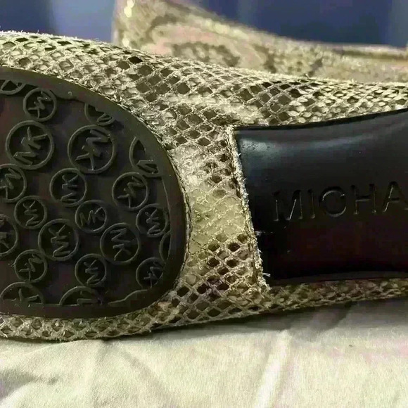 Micheal Kors Snakeskin Flats - Picture 11 of 14